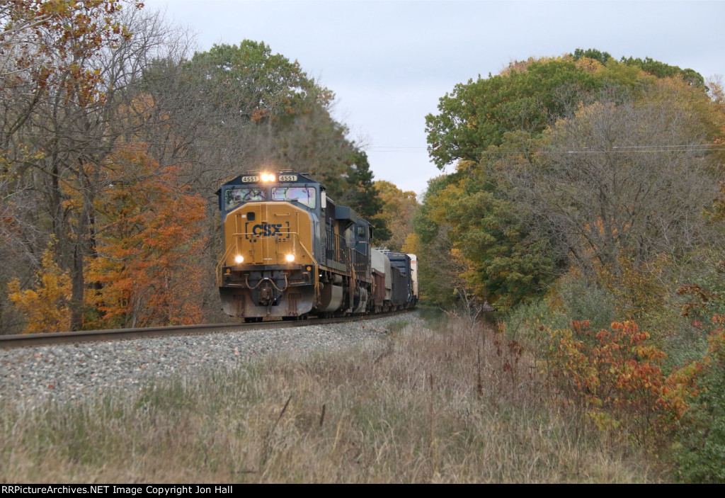 With the dynamic brakes howling, Q327 coasts down Saugatuck Hill